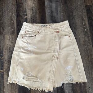 FREE PEOPLE ANTHROPOLOGIE DISTRESSED BUTTER CREAM DENIM SKIRT NWT SZ 26